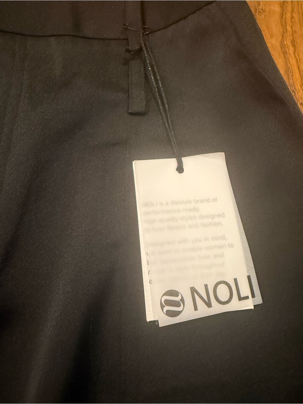 Noli Black Wide-Leg Cargo Pants with Flap Pockets - Picture 4 of 7